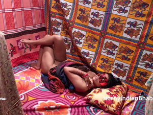 Desi Indian Aunty Simran Wanking In